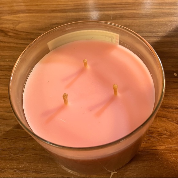 Bath & Body Works Strawberry Sorbet Candle 3 Wick Galvanized Lid Farmhouse - Picture 3 of 5